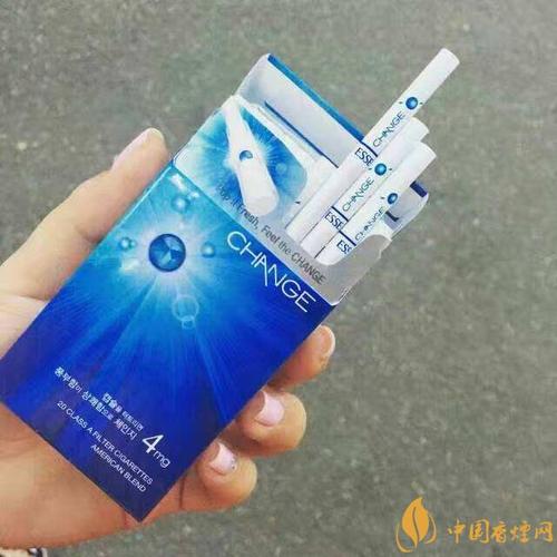 女网红挑战抽蓝色ESSIE爆珠香烟，炫酷造型引热议！